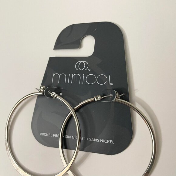 Minicci Silver Tone Hoop Earrings Lot of 2 - Picture 12 of 16